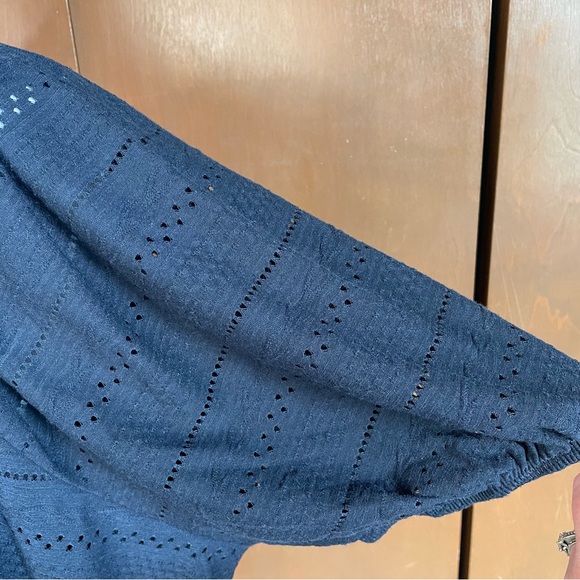 Lane Bryant Women’s Blue Peasant Eyelet Short Puff Sleeve Top Shirt Size 26/28 - Picture 7 of 10